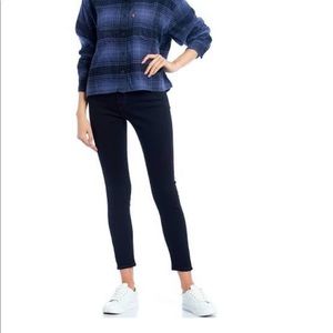 Levi Wedgie Skinny Size 29